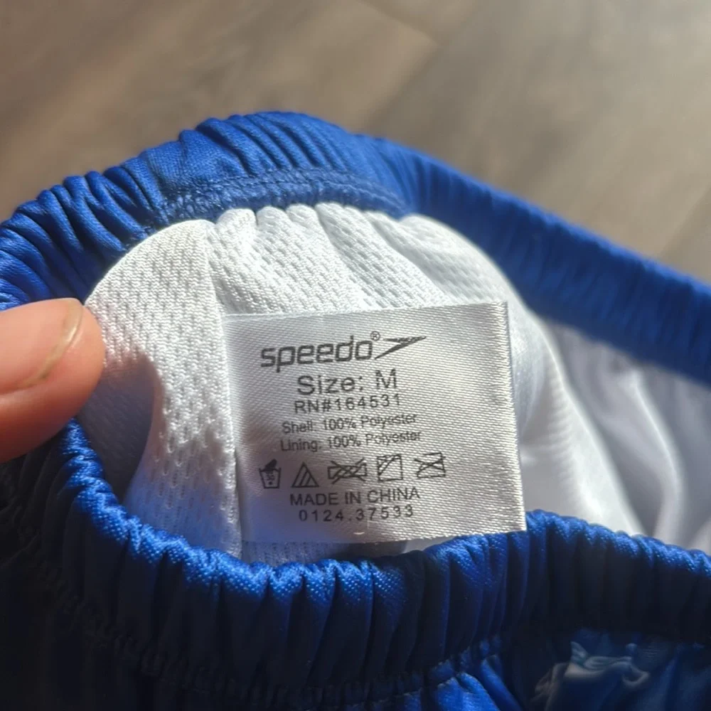 Speedo fun shark